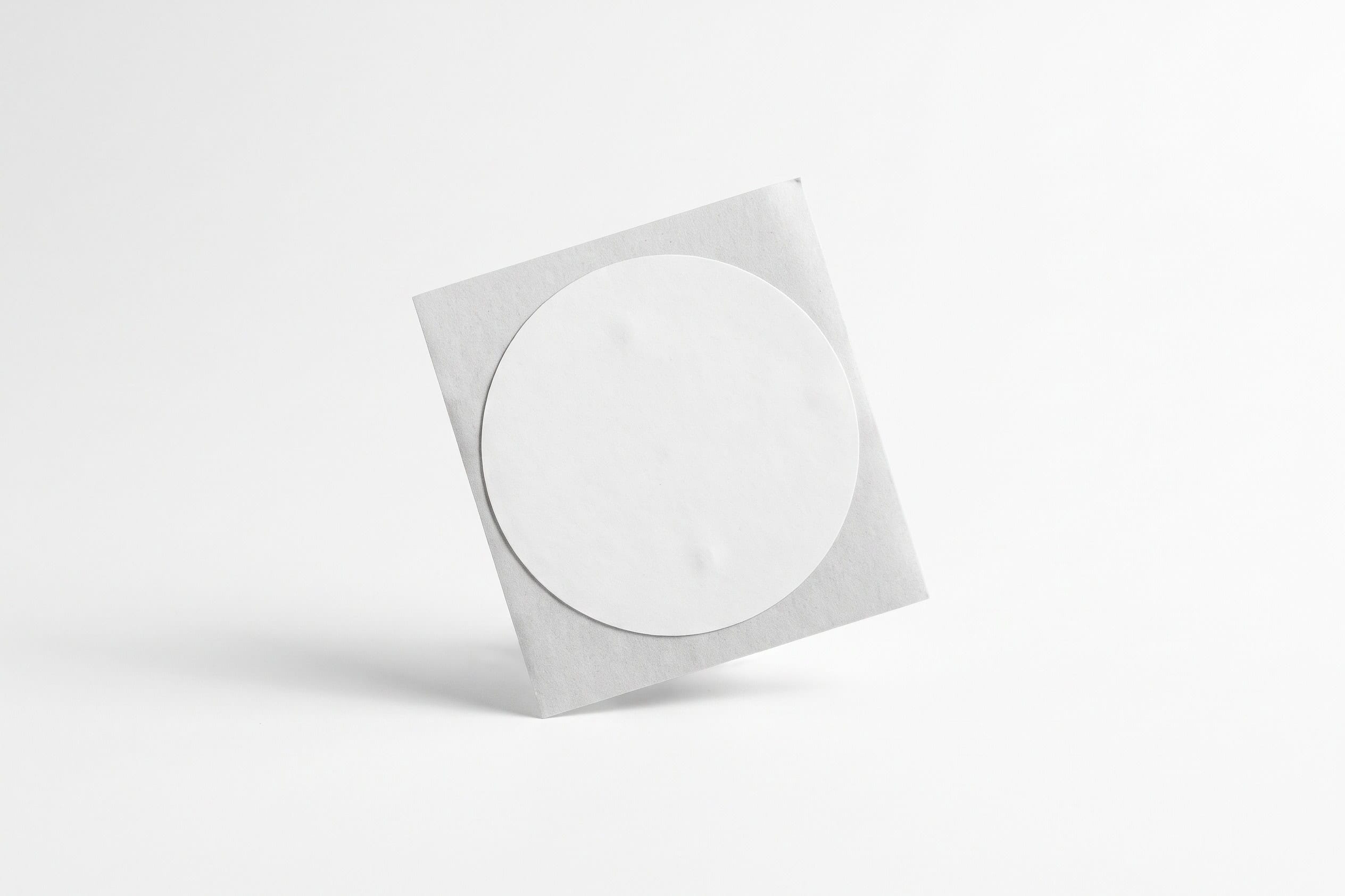 Witte ronde NFC sticker NTAG