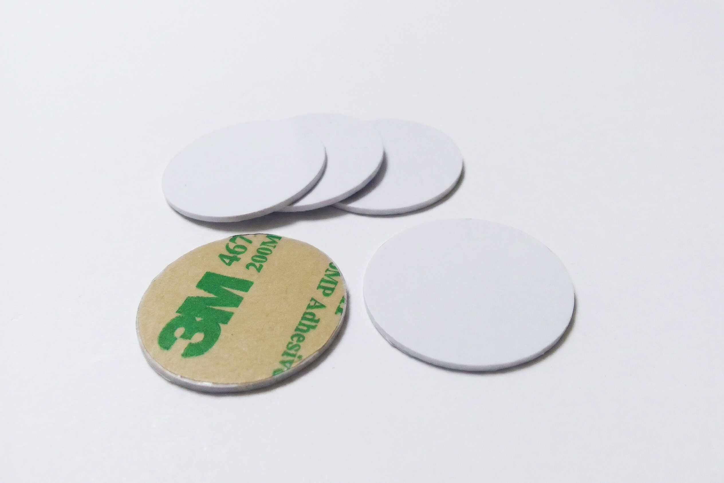 Witte NFC tags NTAG213